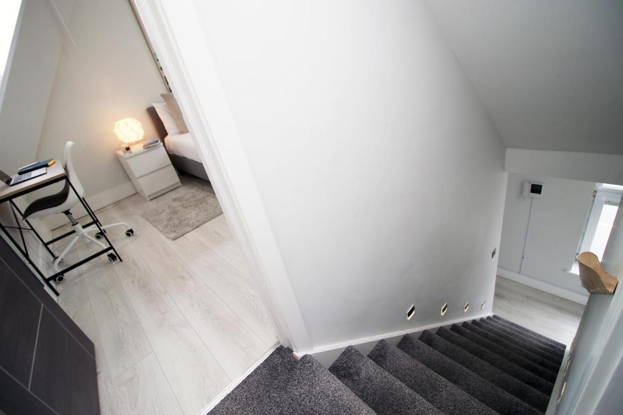 New 2 Bed Comfort - Functional - Secure - Private カーディフ エクステリア 写真
