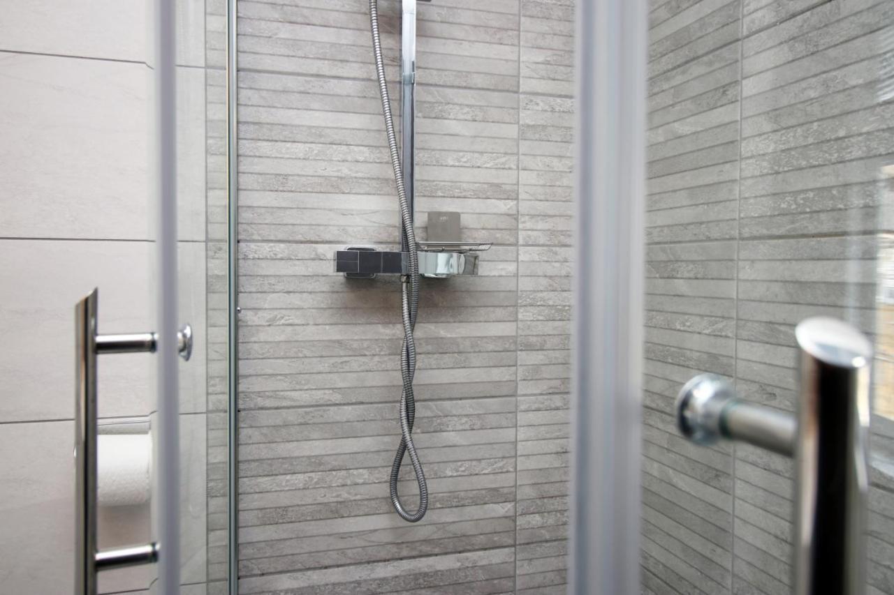 New 2 Bed Comfort - Functional - Secure - Private カーディフ エクステリア 写真