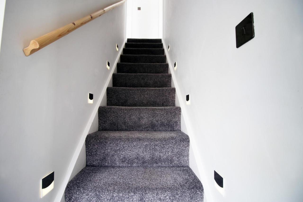 New 2 Bed Comfort - Functional - Secure - Private カーディフ エクステリア 写真